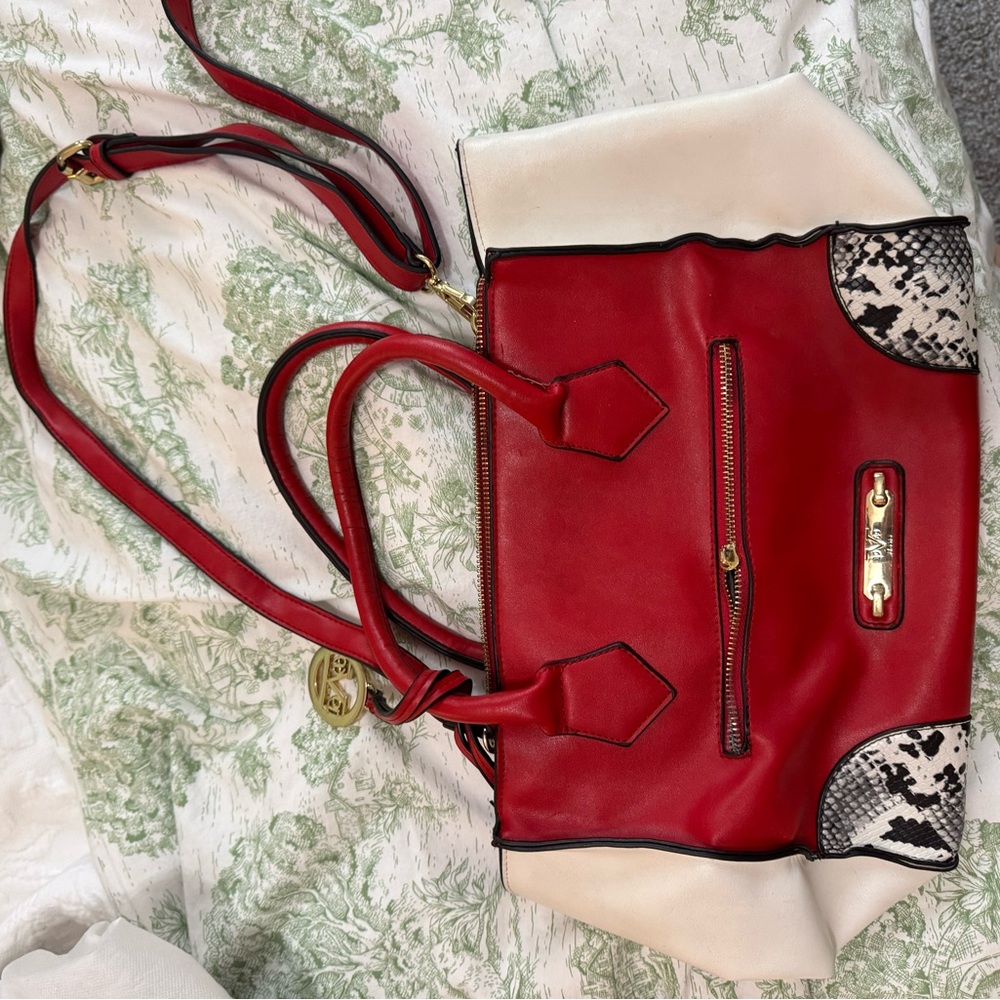 Stylish Vintage Y2K Red and White Women's Handbag